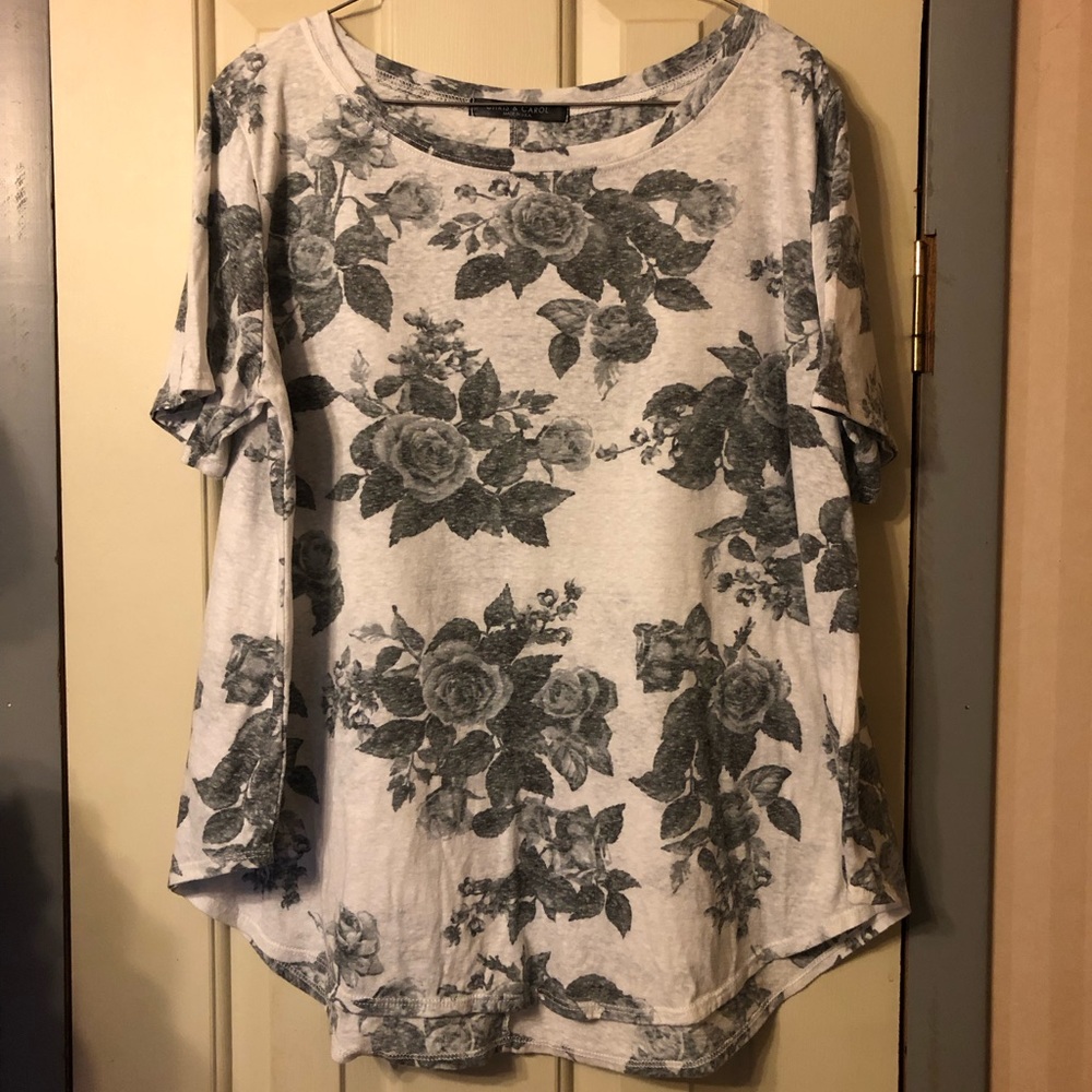Ladies Floral Print Short Sleeve Top Size 2X Gray and White